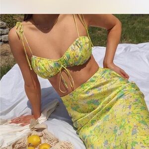 For Love and Lemons Dubois set